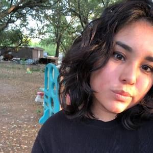 Meet your Posher, Daniela